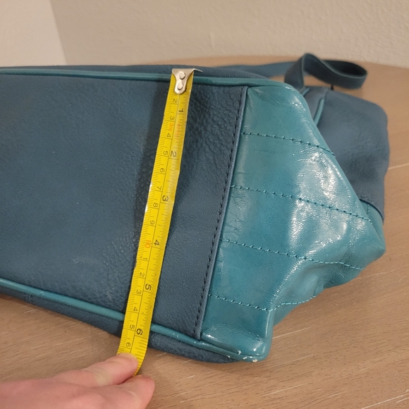 G by Guess Tote Bag - Picture 12 of 13